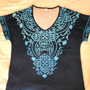 New Chicyea Blue Printed Blouse Size XL Short Sleeves